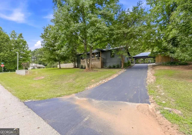 Photo 3 of Single family home for sale at 101 Fairlane Ct, Athens, GA 30607 | MLS# 10804627 | Listing updated on 2026-09-24