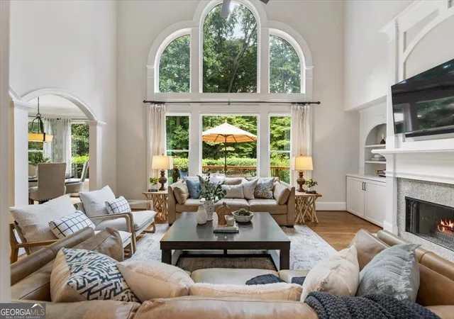 Photo 2 of Mansion for sale at 555 Treyburn Vw, Milton, GA 30004 | MLS# 10824085 | Listing updated on 2026-09-14