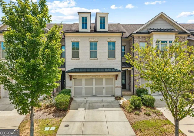 1st image of 2028 Glenview Park Cir, Duluth, GA 30097 | MLS# 10826016