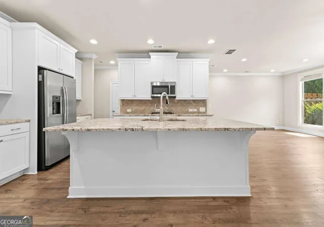 5th image of 2028 Glenview Park Cir, Duluth, GA 30097 | MLS# 10826016