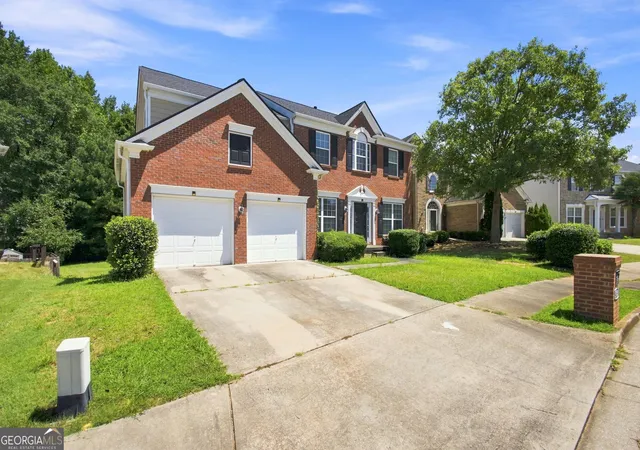 Photo 2 of Sale Pending at 3716 Ramsey Cir Sw, Atlanta, GA 30331 | MLS# 10833492 | Listing updated on 2026-10-24