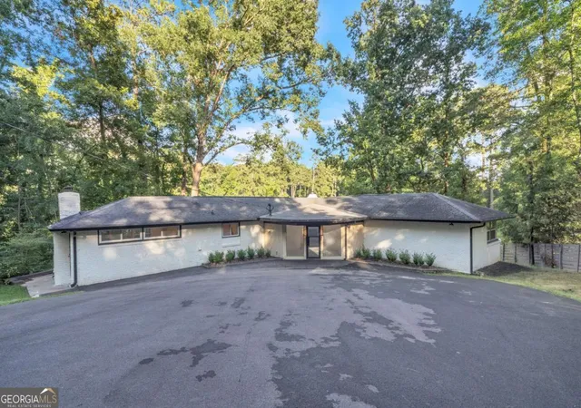 Photo 1 of Single family home for sale at 1568 Niskey Lake Trl Sw, Atlanta, GA 30331 | MLS# 10826423 | Listing updated on 2026-09-14