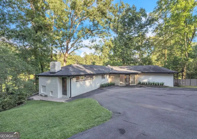 Photo 2 of Single family home for sale at 1568 Niskey Lake Trl Sw, Atlanta, GA 30331 | MLS# 10826423 | Listing updated on 2026-09-14