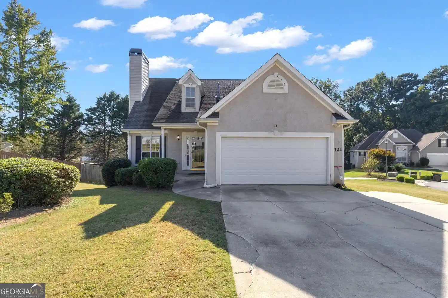 Single family home for sale at 121 Kingsbrook Cir, Newnan, GA 30265 | MLS# 10874511