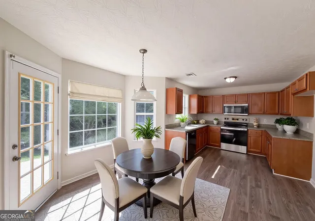 4th image of 2287 Silver Maple Cir, Ellenwood, GA 30294 | MLS# 10797365