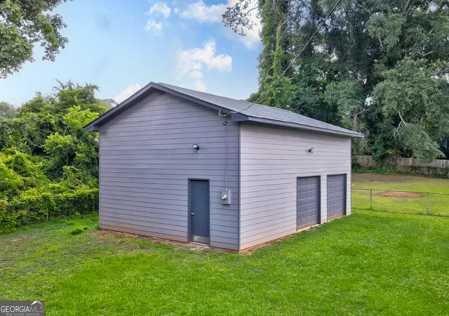 4th image of 3282 Convair Ln, Decatur, GA 30032 | MLS# 10804371