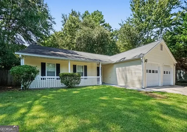 Photo 2 of Single family home for sale at 911 Riverstone Wy, Woodstock, GA 30188 | MLS# 10835071 | Listing updated on 2026-09-11