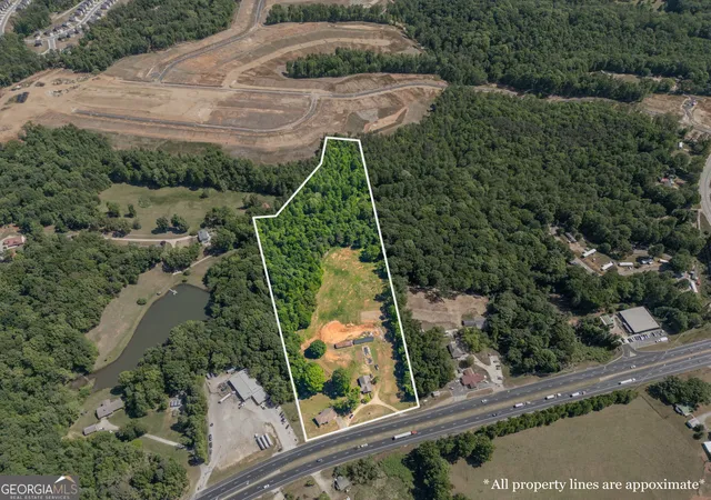 Photo 4 of House for sale at 2475 Athens Hwy, Gainesville, GA 30507 | MLS# 10730720 | Listing updated on 2026-08-16