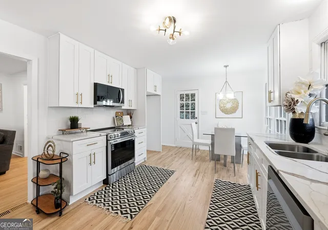 3rd image of 2520 Overlook Wy, Atlanta, GA 30345 | MLS# 10781376