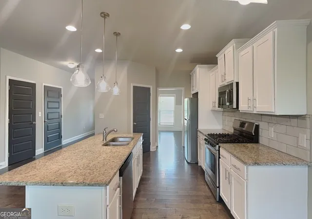 3rd image of 2877 Boulder Ridge Dr, Dacula, GA 30019 | MLS# 10824875