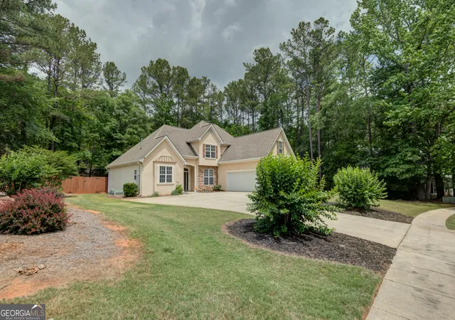 Photo 3 of Single family home for sale at 110 Rockglen Ct, Fayetteville, GA 30215 | MLS# 10800798 | Listing updated on 2026-09-19