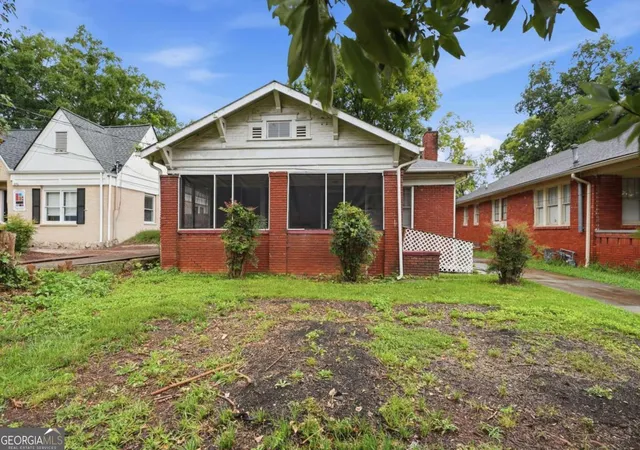 Photo 1 of Single family home for sale at 675 Holderness St Sw, Atlanta, GA 30310 | MLS# 10825572 | Listing updated on 2026-09-07