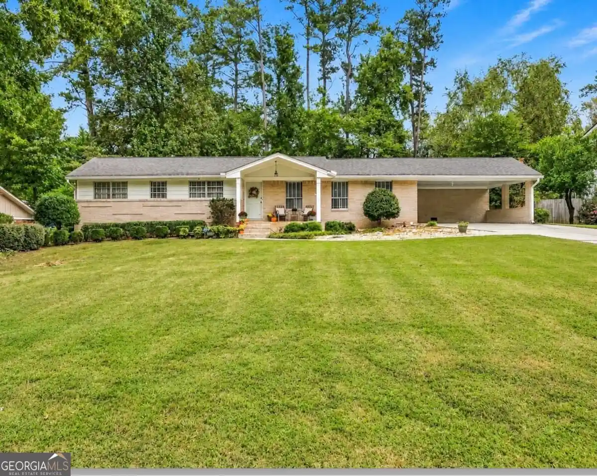 Photo 1 of Single family home for sale at 2338 Kings Point Dr, Dunwoody, GA 30338 | MLS# 10866798 | Listing updated on 2026-10-18
