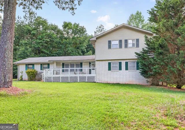 2nd image of 1981 Lee Peters Rd, Loganville, GA 30052 | MLS# 10782695