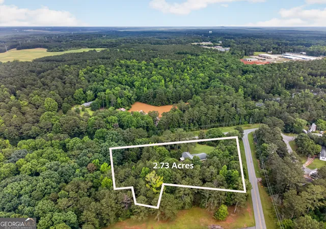 3rd image of 1981 Lee Peters Rd, Loganville, GA 30052 | MLS# 10782695