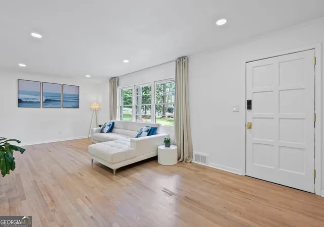 3rd image of 2238 Pinecliff Dr Ne, Atlanta, GA 30345 | MLS# 10817870