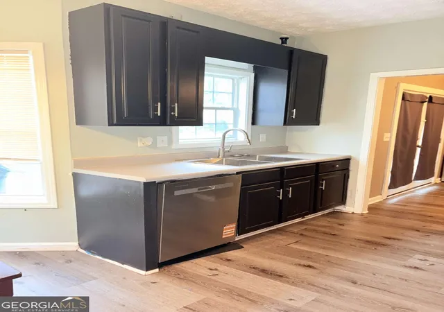 2nd image of 1410 Cambridge Ct, Riverdale, GA 30296 | MLS# 10772795