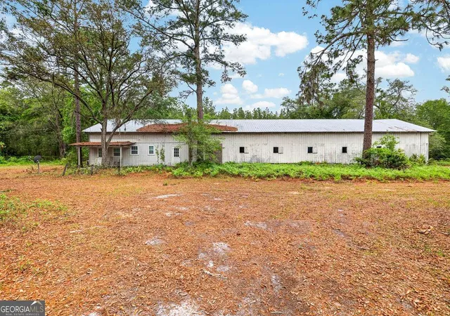 Homes for sale in Waynesville, GA | 895 Lynn Rd, Waynesville, GA 31566 | MLS# 10759365