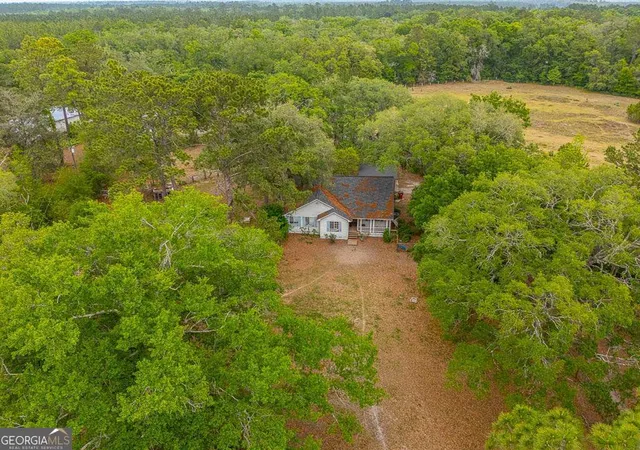 Homes for sale in Waynesville, GA | 895 Lynn Rd, Waynesville, GA 31566 | MLS# 10759365