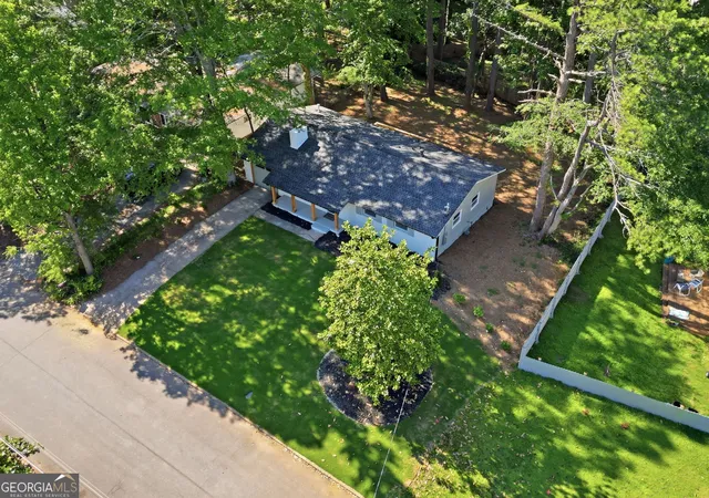 Photo 3 of Sale Pending at 2920 Fantasy Ln, Decatur, GA 30033 | MLS# 10787153 | Listing updated on 2026-09-01