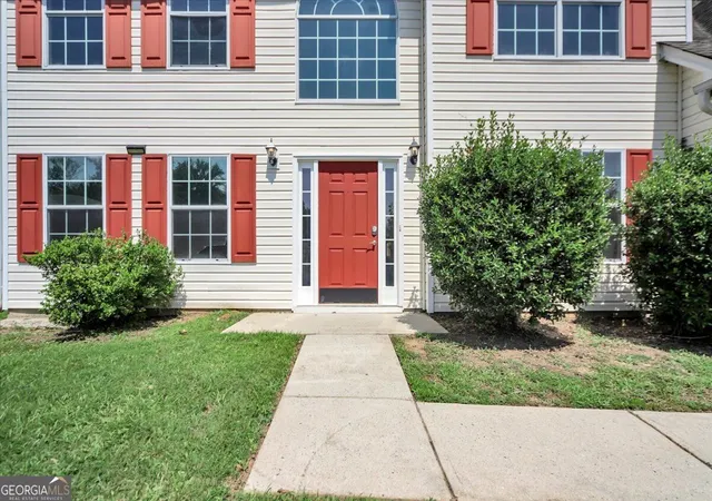 Photo 3 of Sale Pending at 7354 Petunia Dr, Riverdale, GA 30296 | MLS# 10830979 | Listing updated on 2026-10-22
