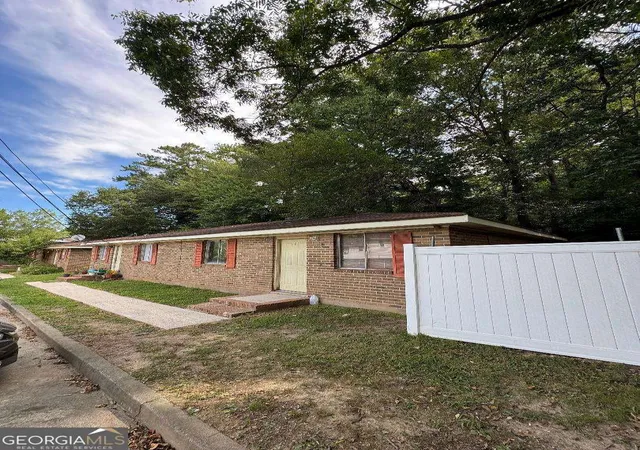 2nd image of 912 W Crawford St, Dalton, GA 30720 | MLS# 10594215