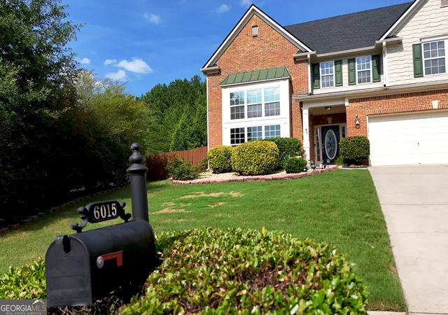 3rd image of 6015 Thrasher Ct, Cumming, GA 30028 | MLS# 10818248