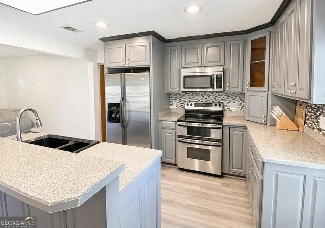4th image of 422 S Macon St, Ludowici, GA 31316 | MLS# 10738284