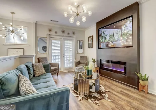 Photo 4 of Townhouse for sale at 1753 Liberty Pkwy NW, Atlanta, GA 30318 | MLS# 10728962 | Listing updated on 2026-04-24