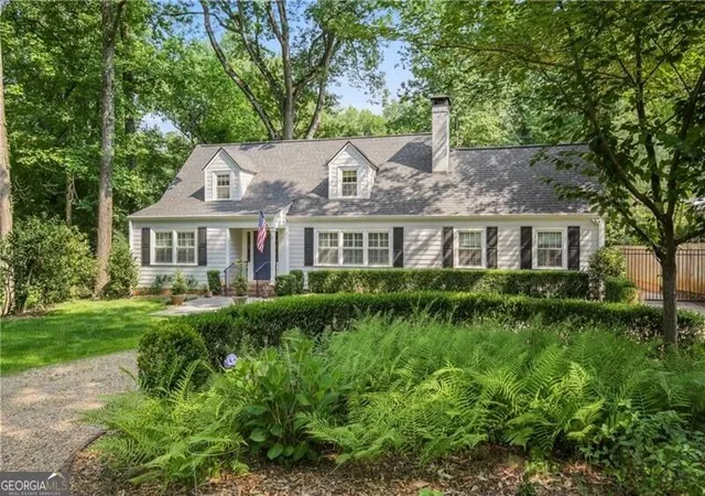 Photo 2 of Single family home for sale at 1403 Moores Mill Rd Nw, Atlanta, GA 30327 | MLS# 10832999 | Listing updated on 2026-09-03