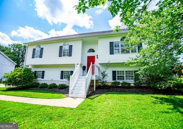 Photo 1 of Sale Pending at 4265 E Chapel Hl Rd, Douglasville, GA 30135 | MLS# 10821032 | Listing updated on 2026-10-14