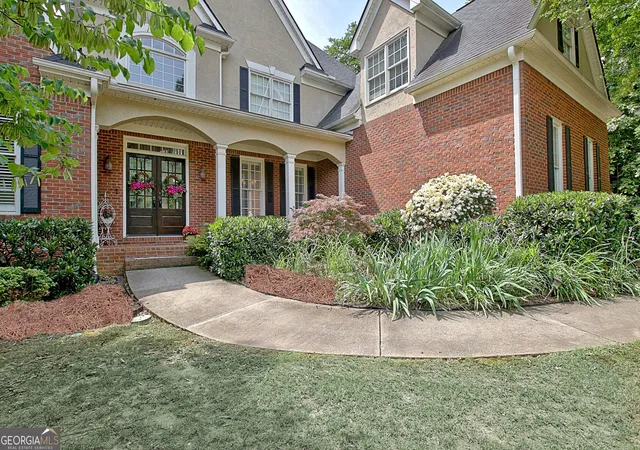 Photo 3 of Sale Pending at 102 Passage Pt, Peachtree City, GA 30269 | MLS# 10609135 | Listing updated on 2025-09-27