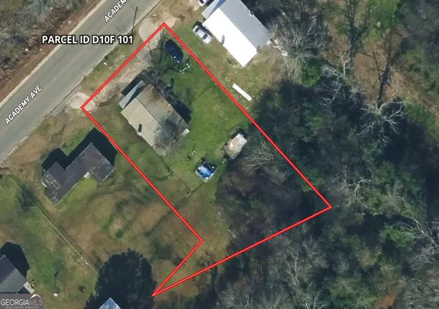 Listing Photo 4 - Condo for sale in building located at 1220 Academy Ave, Dublin, GA 31021