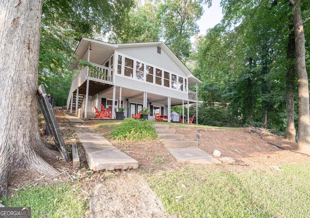 Photo 3 of Sale Pending at 301 Thomas Dr, Eatonton, GA 31024 | MLS# 10795477 | Listing updated on 2026-09-19