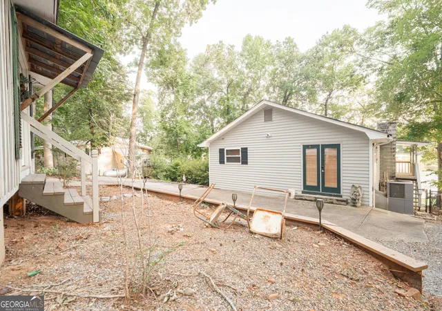 Photo 4 of Sale Pending at 301 Thomas Dr, Eatonton, GA 31024 | MLS# 10795477 | Listing updated on 2026-09-19