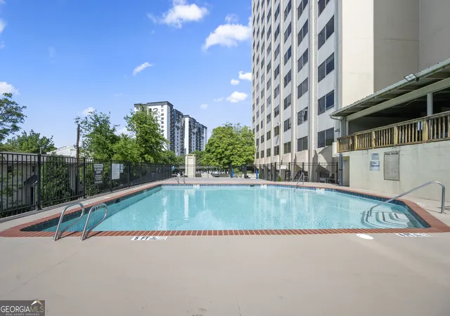 2nd image of 2479 Peachtree Rd Ne #APT 503, Atlanta, GA 30305 | MLS# 10734164