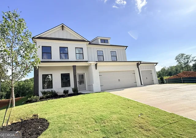 Photo 3 of Single family home for sale at 5291 Baymont Dr, Gainesville, GA 30507 | MLS# 10807580 | Listing updated on 2026-09-21
