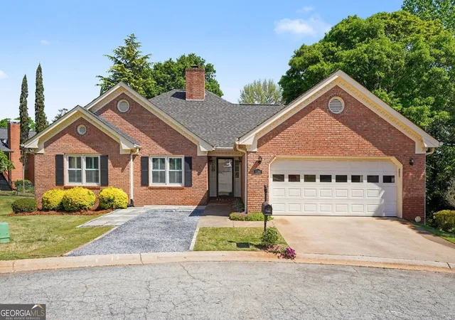 Photo 3 of Single family home for sale at 1180 Oakpark Dr, Mcdonough, GA 30253 | MLS# 10733991 | Listing updated on 2026-08-20