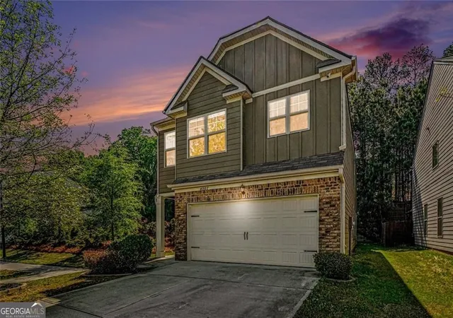 Photo 3 of Single family home for sale at 4987 Rapahoe Trl, Atlanta, GA 30349 | MLS# 10809805 | Listing updated on 2026-08-12