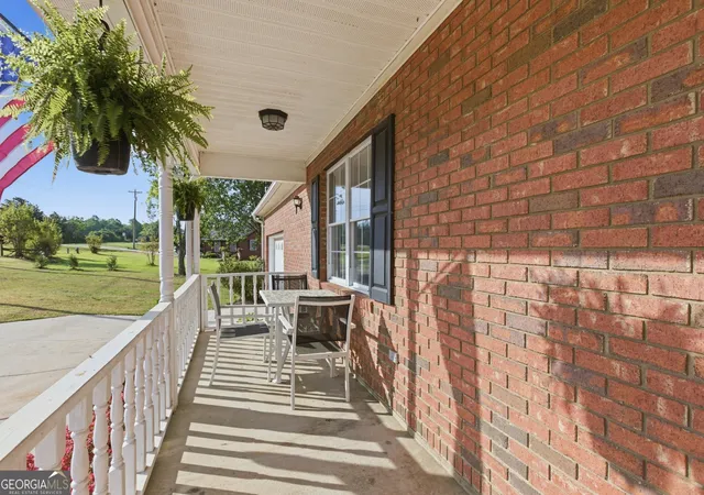 4th image of 260 Brookhaven Cir, Toccoa, GA 30577 | MLS# 10733600