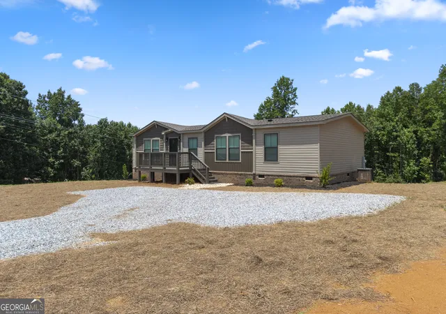 3rd image of 654 Robertson Loop Rd, Clarkesville, GA 30523 | MLS# 10795957