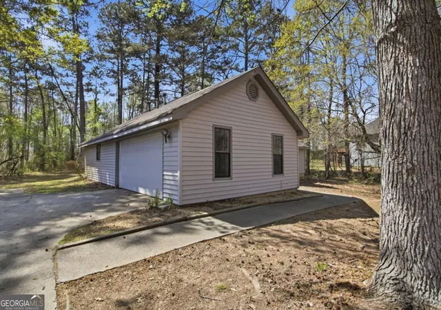 Photo 3 of Sale Pending at 1717 Pinto Trl, Jonesboro, GA 30236 | MLS# 10718904 | Listing updated on 2026-10-23