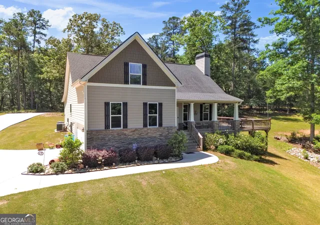 Photo 3 of Single family home for sale at 202 Riverpoint Way, Jackson, GA 30233 | MLS# 10763711 | Listing updated on 2026-09-18