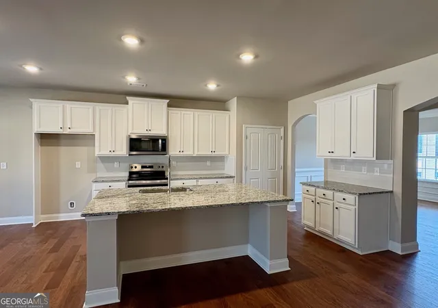 Photo 3 of Single family home for sale at 1046 Lakeview Oaks Ct #20-B, Grayson, GA 30017 | MLS# 10785475 | Listing updated on 2026-07-26