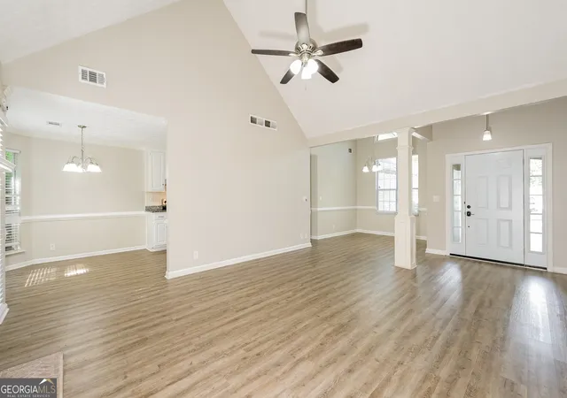 3rd image of 125 Whispering Pine Dr, Covington, GA 30016 | MLS# 10801511