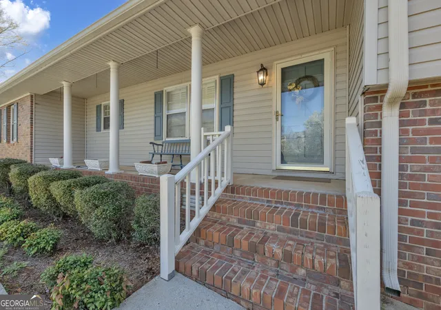 Photo 3 of Single family home for sale at 80 Riverbend Cir, Royston, GA 30662 | MLS# 10710789 | Listing updated on 2026-09-02