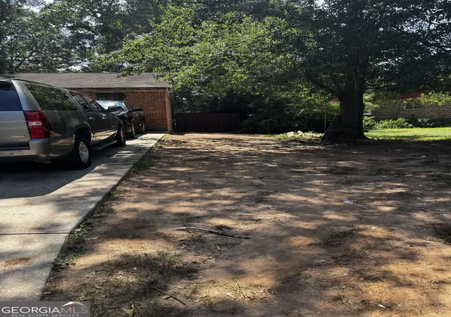 Photo 3 of Single family home for sale at 301 Essex Dr, Jonesboro, GA 30238 | MLS# 10831104 | Listing updated on 2026-09-05