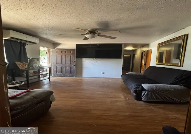 Photo 4 of Single family home for sale at 301 Essex Dr, Jonesboro, GA 30238 | MLS# 10831104 | Listing updated on 2026-09-05