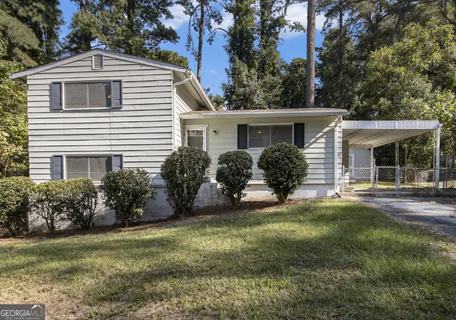 Photo 1 of Single family home for sale at 1961 Kenwood Rd Se, Smyrna, GA 30082 | MLS# 10610390 | Listing updated on 2026-07-21