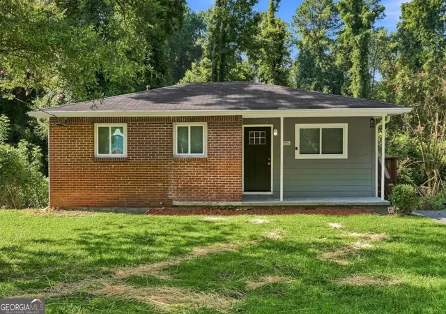 Photo 2 of Single family home for sale at 2889 Delray Dr Nw, Atlanta, GA 30318 | MLS# 10819796 | Listing updated on 2026-08-30